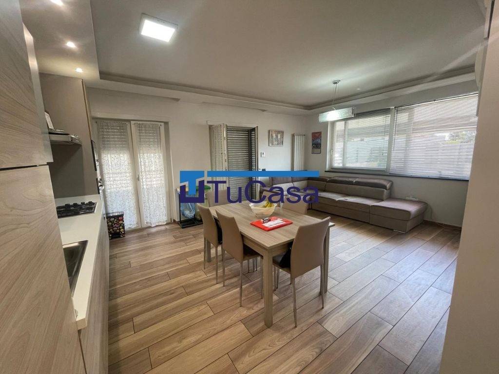 Appartamento a Lusciano in Viale della Libertà - Foto 3
