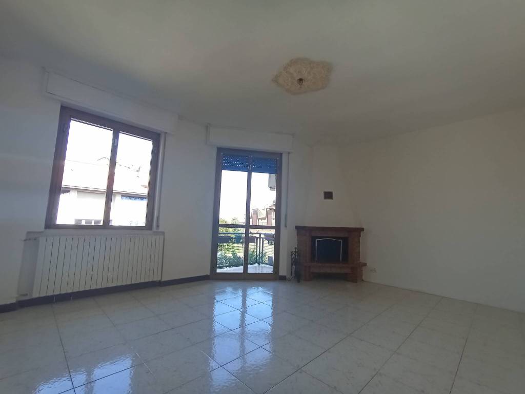 Appartamento a Bareggio in Via Piave - Foto 3