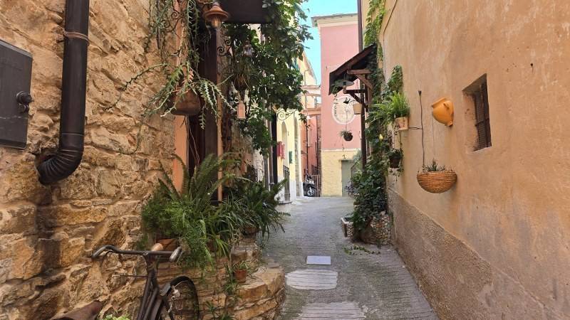 Casa indipendente a Imperia in Via Edmondo De Amicis - Foto 2