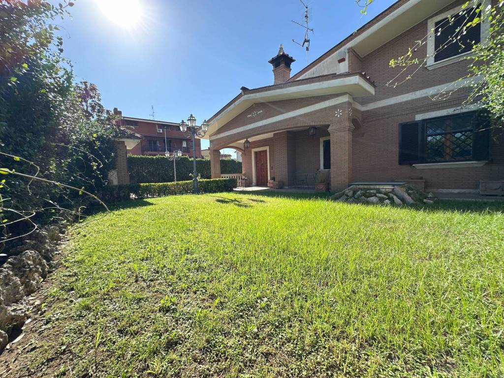 Villa a Ciampino in Via Icaro, 7 - Foto 3