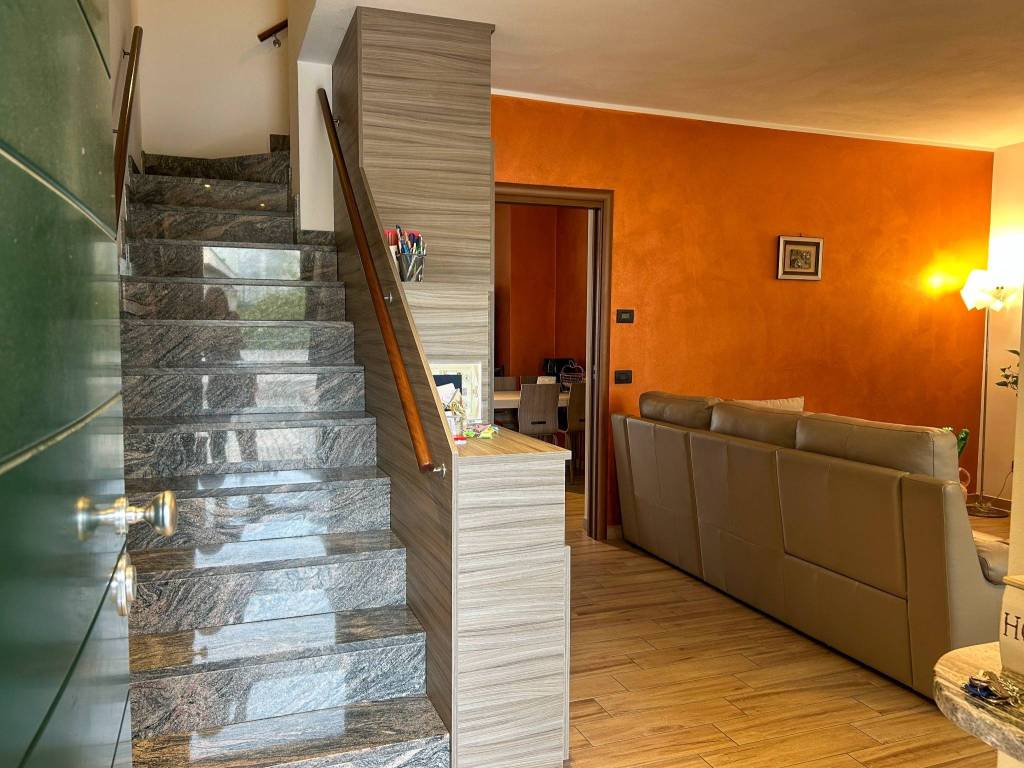 Villa a Galliate in Via Cesare Battisti, 22 - Foto 2