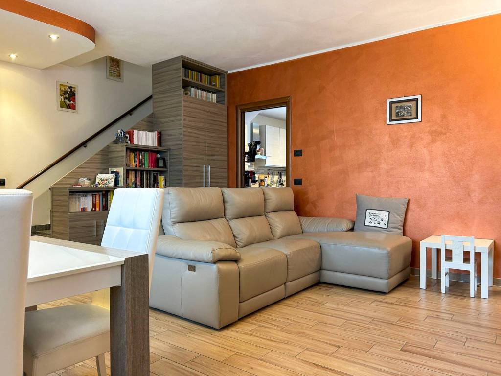 Villa a Galliate in Via Cesare Battisti, 22 - Foto 3