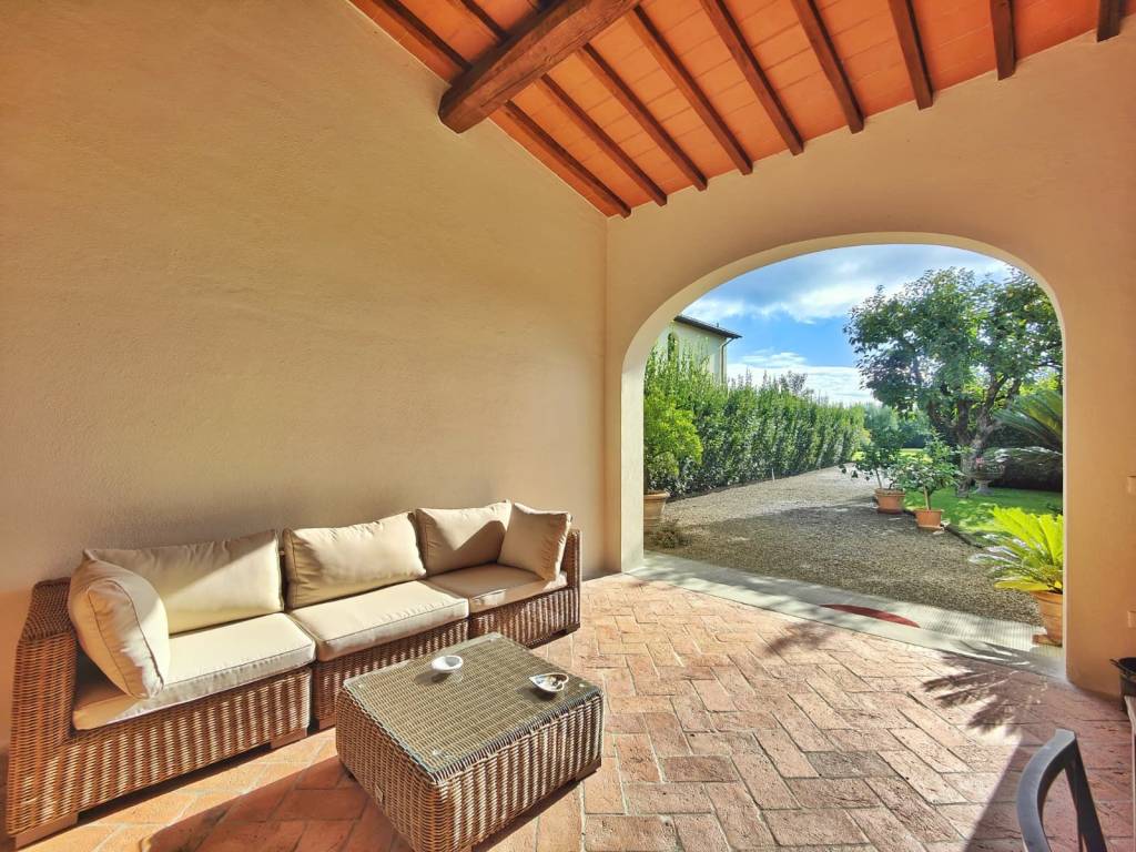 Villa a Campi bisenzio in Via Fornello - Foto 2