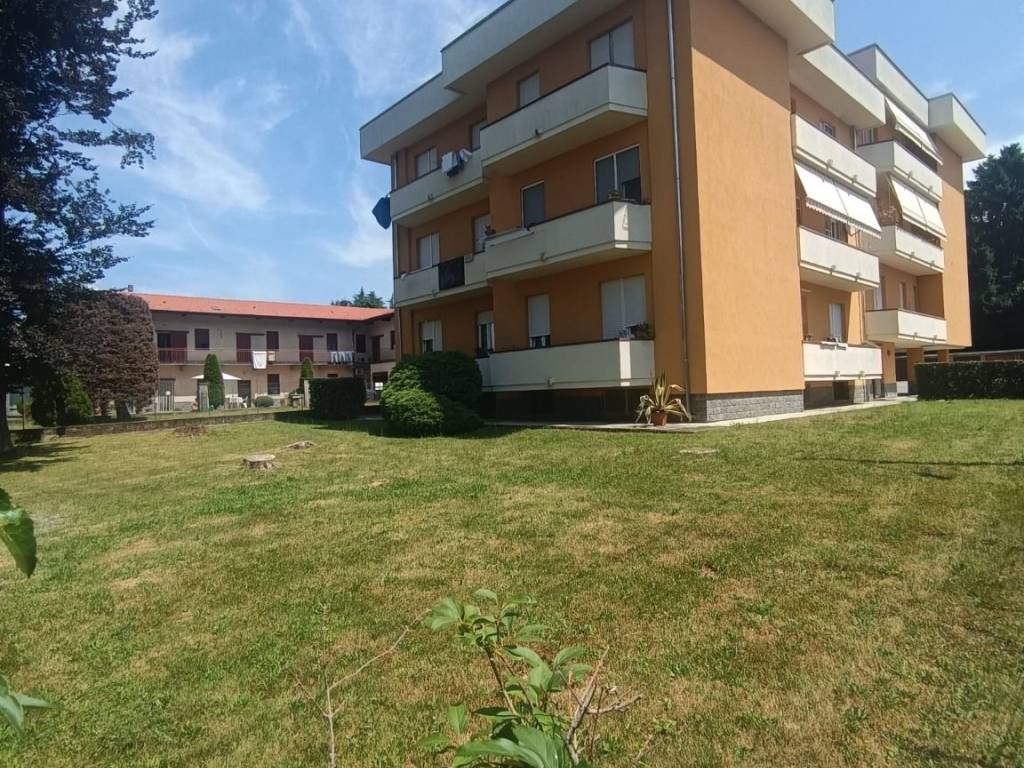 Appartamento a Casorate sempione in Via Giovane Italia, 1 - Foto 3