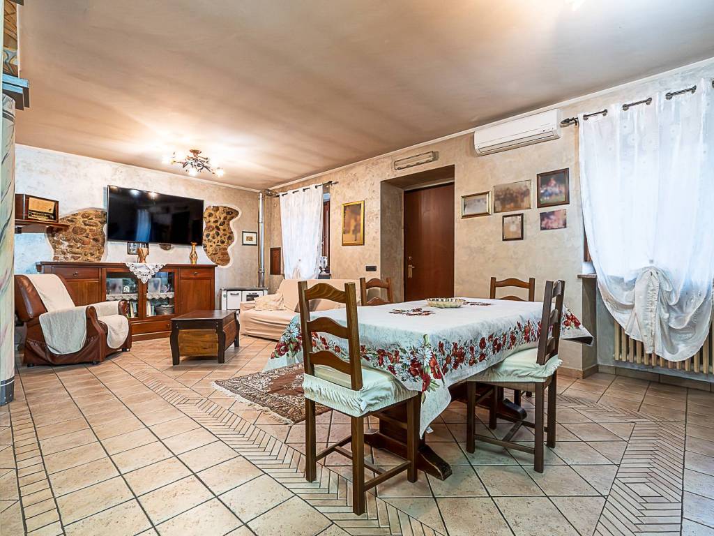 Casa indipendente a Pianezza in Via 4 Novembre, 4 - Foto 3