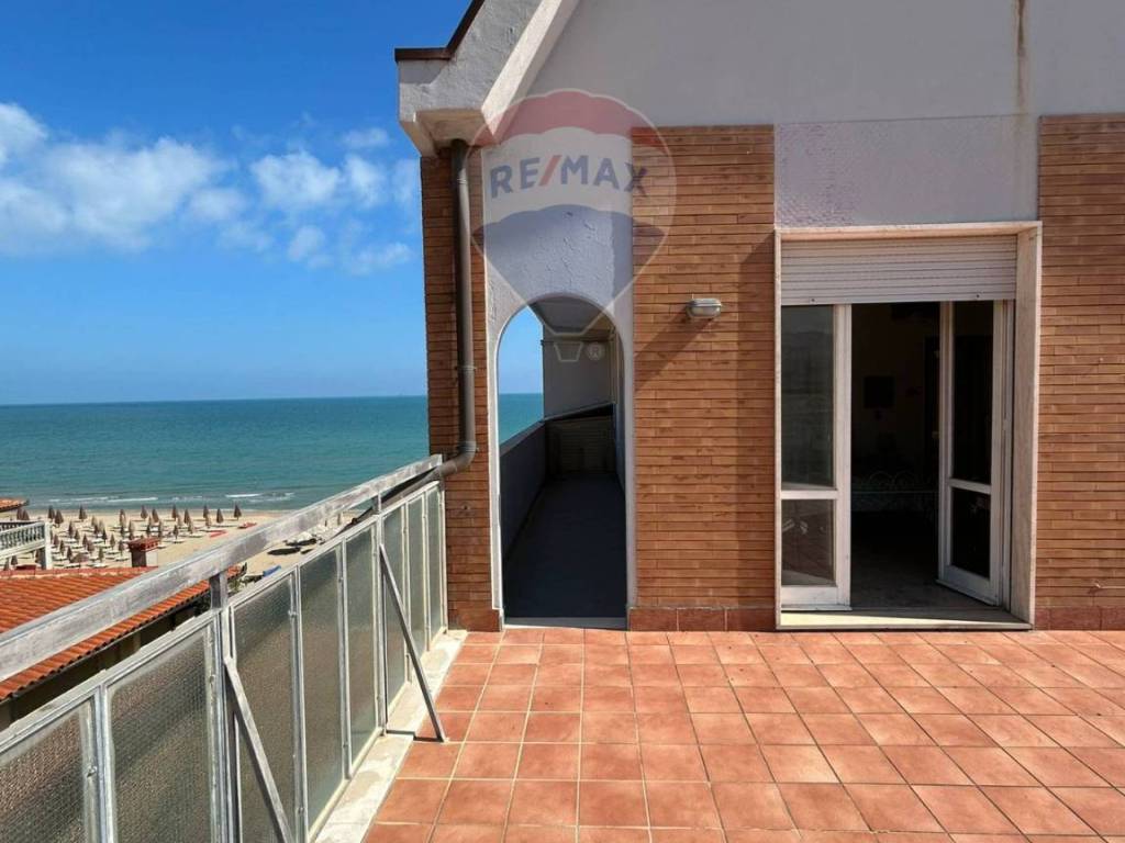 Appartamento a Silvi in VIA DEL MARE, 5 - Foto 2