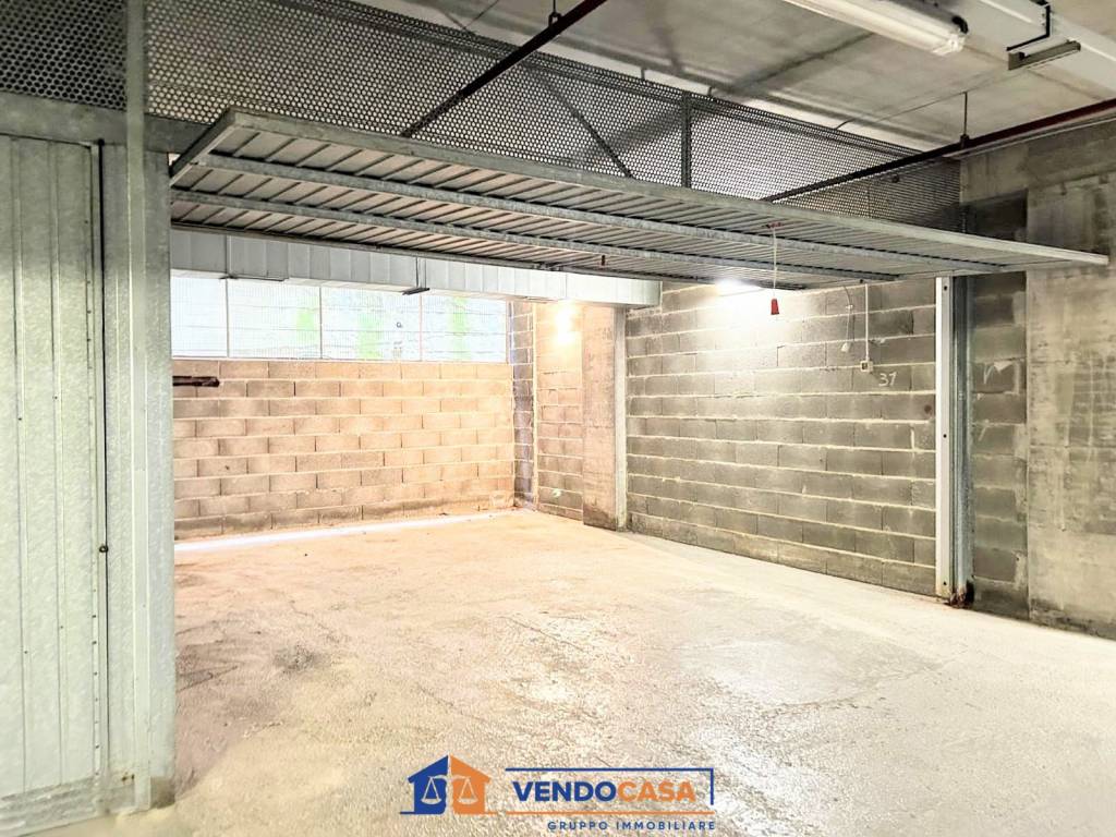 Box / garage a Loano in Via Monte Pasubio - Foto 2