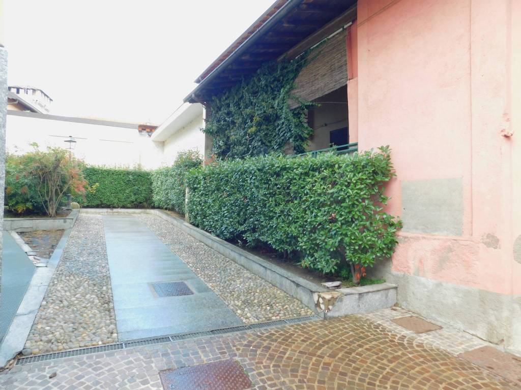 Immobile a Somma lombardo in Via Guido Visconti di Modrone, 8 - Foto 4