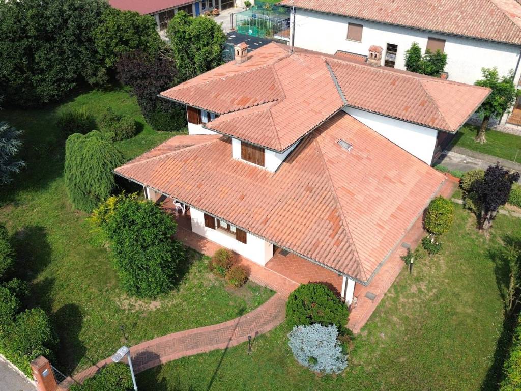 Villa a Comezzano-cizzago in Via Fratelli John e Robert Kennedy, 2 - Foto 2