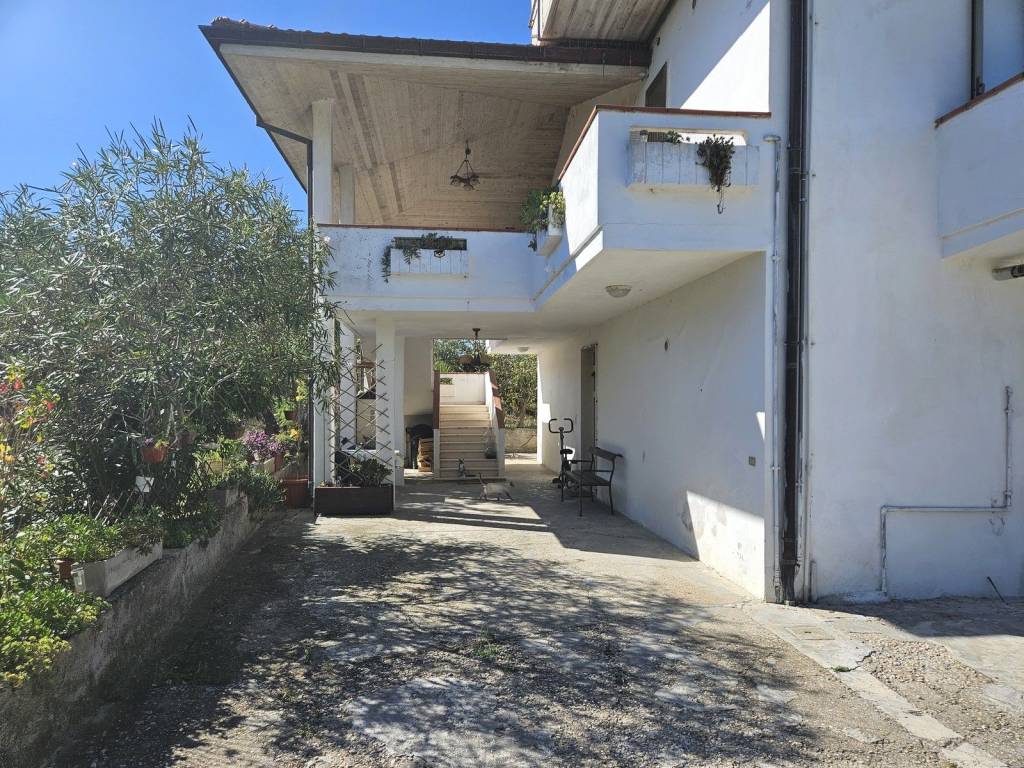 Villa a Chieti in Strada del Santissimo Salvatore, 76 - Foto 3