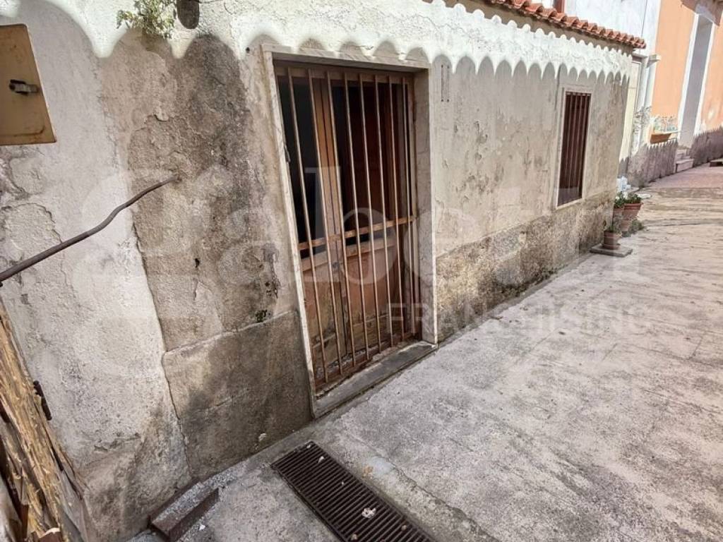 Palazzo / stabile a Lamezia terme in Via Salvo D'acquisto, 1 - Foto 3