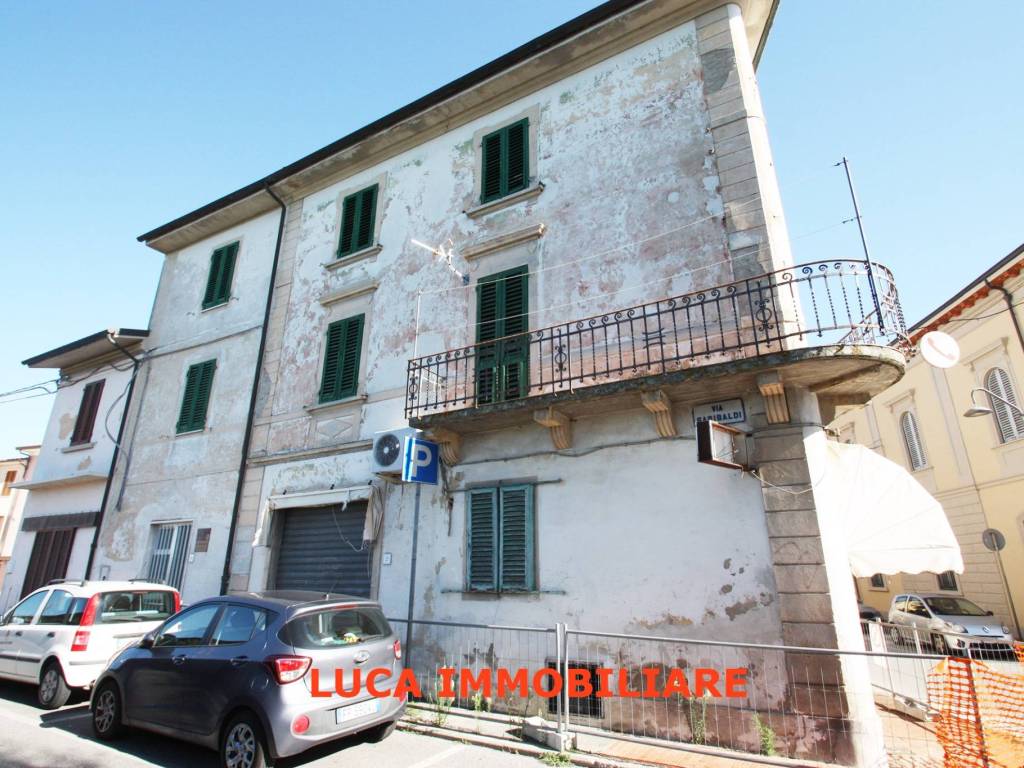 Palazzo / stabile a Ponte buggianese in Piazza 4 Novembre, 9 - Foto 3