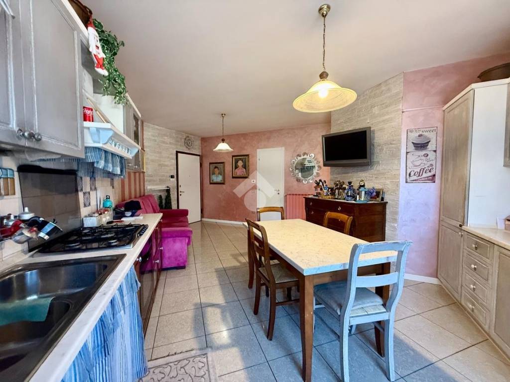Appartamento a Costa volpino in Via Franceso Nullo, 4 - Foto 3