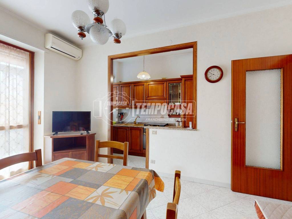 Appartamento a Orbassano in Via Vincenzo Monti, 21 - Foto 4