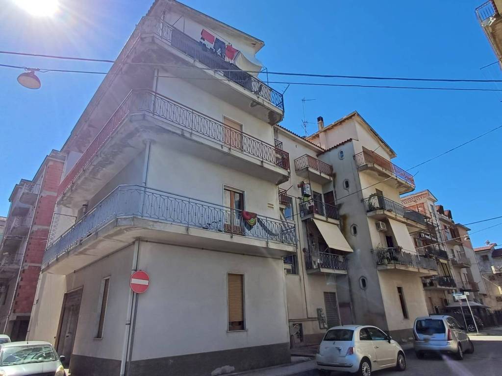 Appartamento a Capri leone in Via Giuseppe Giusti - Foto 3