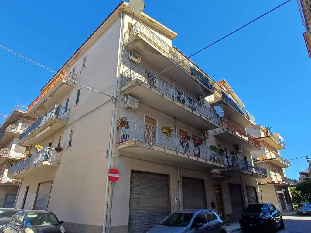 Appartamento a Capri leone in Via Giuseppe Giusti - Foto 4