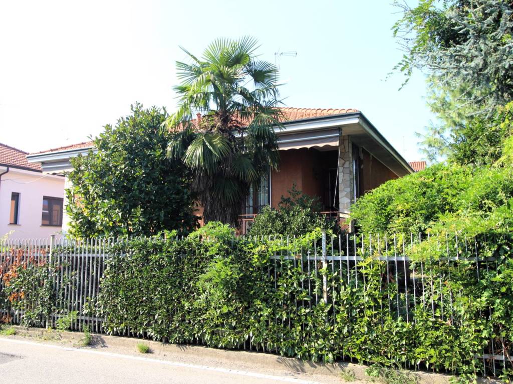 Villa a Bareggio in Via Domenico Cimarosa, 29 - Foto 4