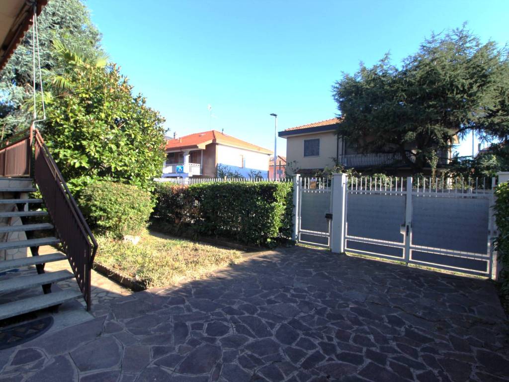 Villa a Bareggio in Via Domenico Cimarosa, 29 - Foto 5