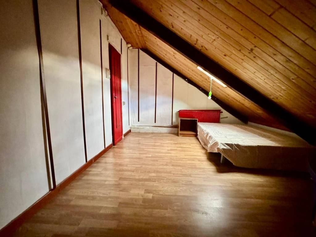 Attico / mansarda a Asti in Via Zangrandi - Foto 3