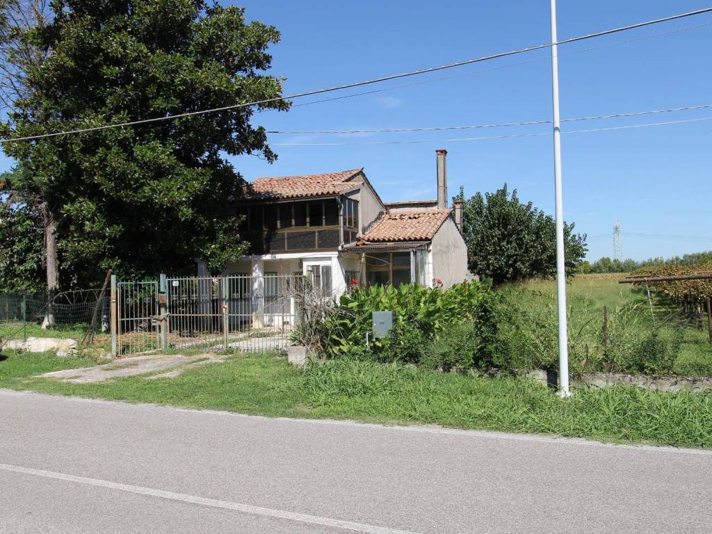Villa a Arcole in Via Marezzane di Sopra, 32 - Foto 2