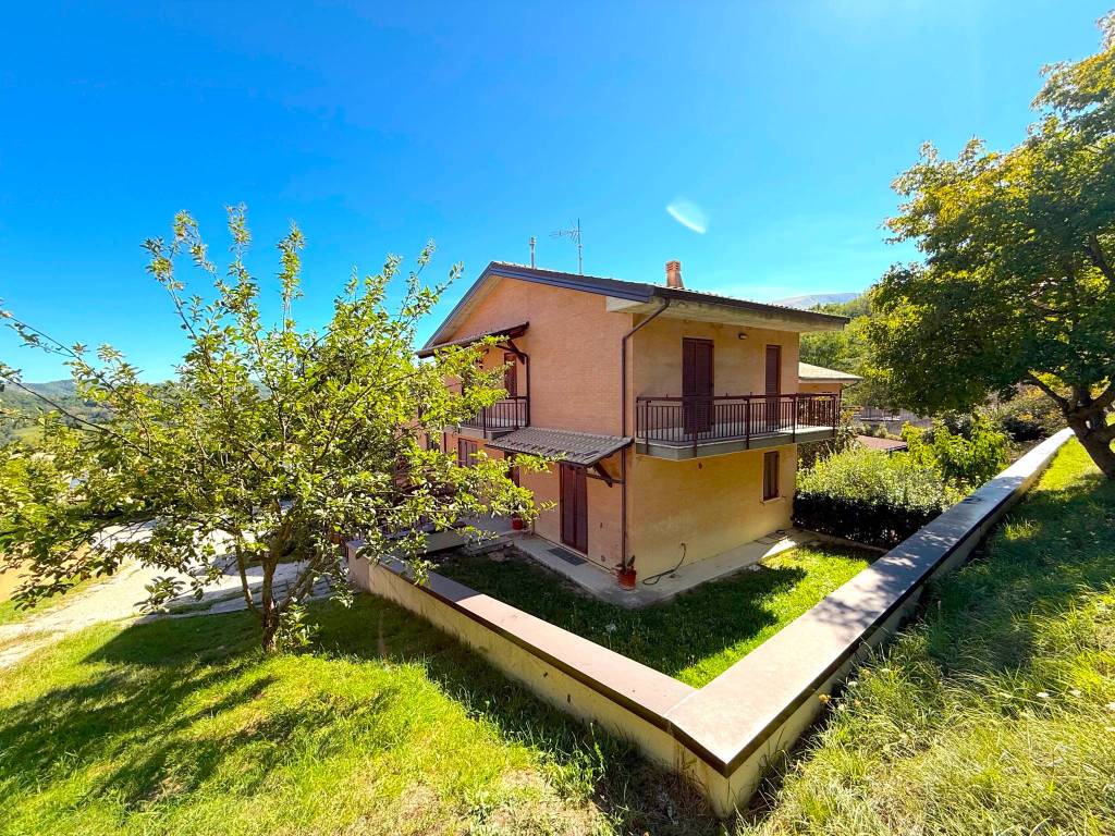 Villetta a schiera a Sarnano in Via Giacomo Puccini, 42 - Foto 4