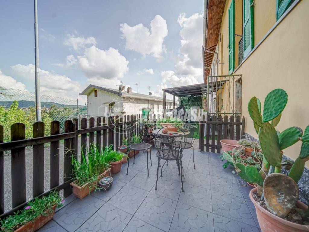 Appartamento a Ternate in Via San Sepolcro - Foto 2