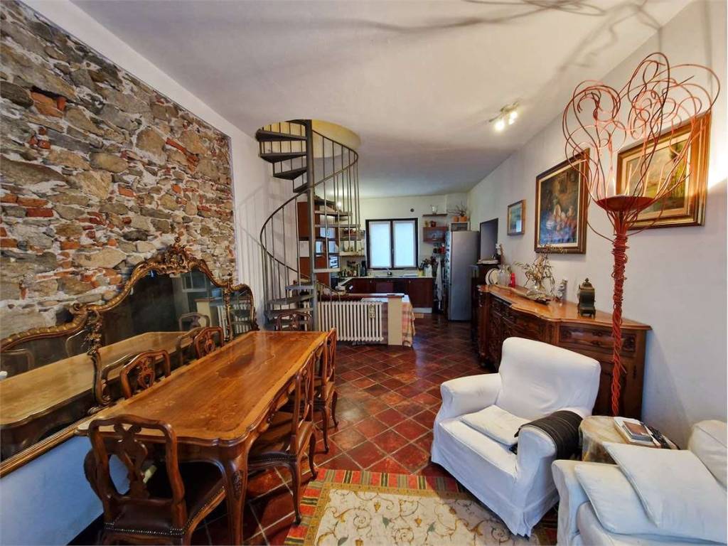 Appartamento a Ispra in Via Cascine, 196 - Foto 2