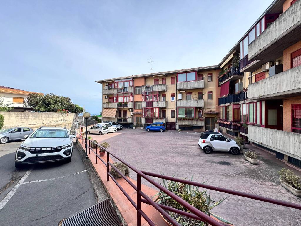 Appartamento a Gravina di catania in Via Tiziano - Foto 3