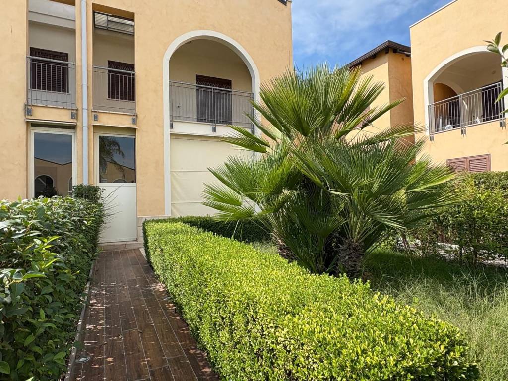 Villa a Bernalda in Strada Provinciale Bernalda-Metaponto - Foto 2
