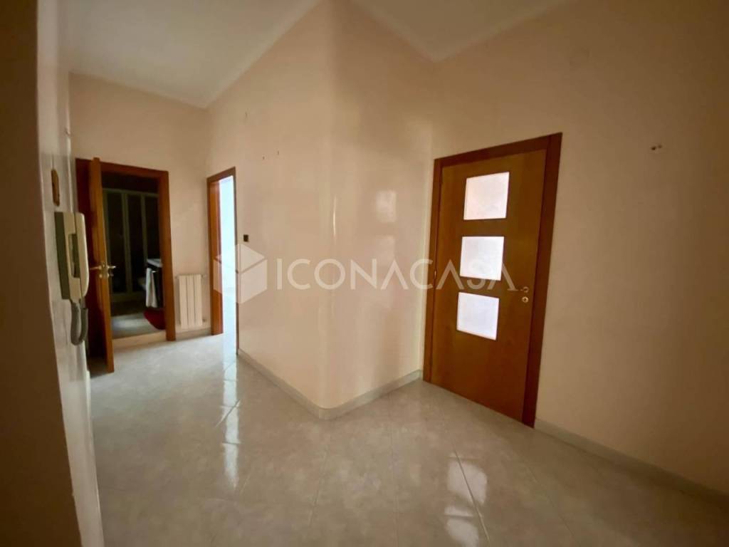 Appartamento a Bisceglie in Via Avvocato Mauro Panunzio - Foto 4