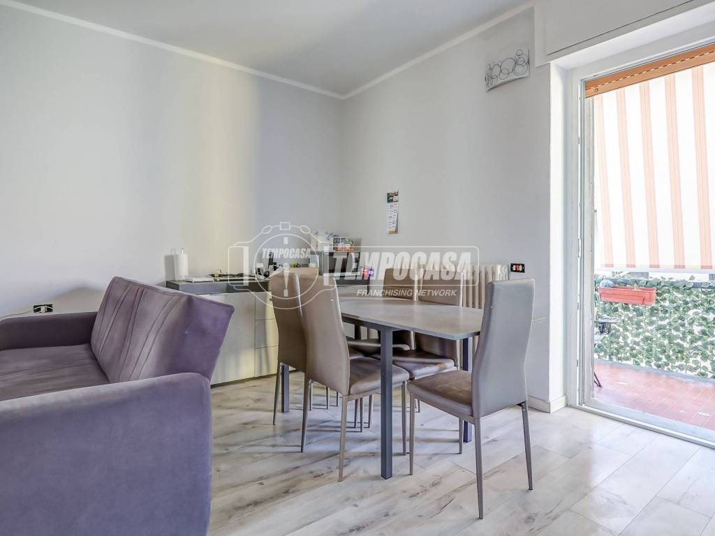 Appartamento a Somma lombardo in Via Cesare Battisti 13 - Foto 2