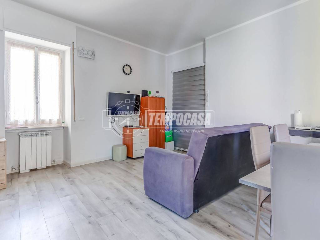 Appartamento a Somma lombardo in Via Cesare Battisti 13 - Foto 3