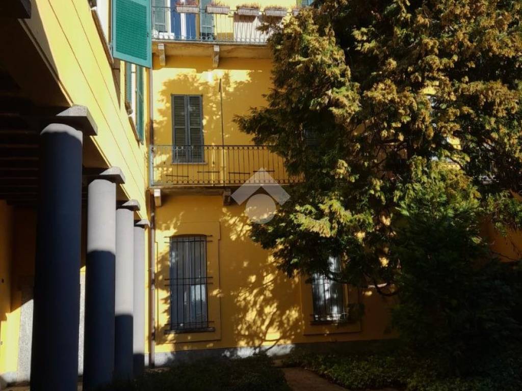 Appartamento a Inverigo in Piazza Foscolo, 11 - Foto 2
