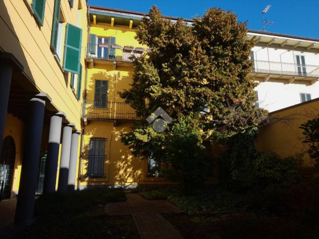 Appartamento a Inverigo in Piazza Foscolo, 11 - Foto 4