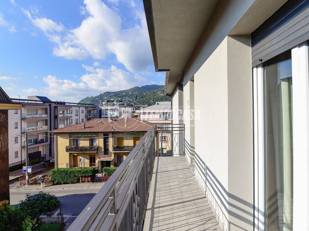 Appartamento a Lipomo in Via Don Giuseppe Porlezza 7 - Foto 3