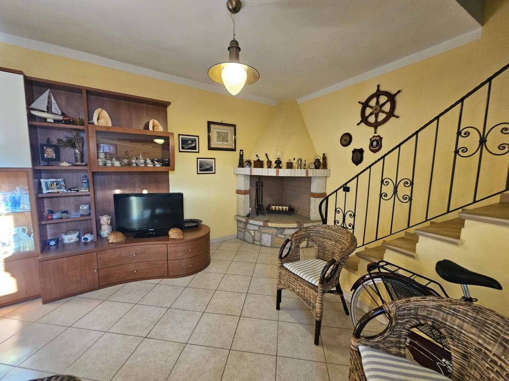 Appartamento a Carloforte in Via 18 Aprile - Foto 2