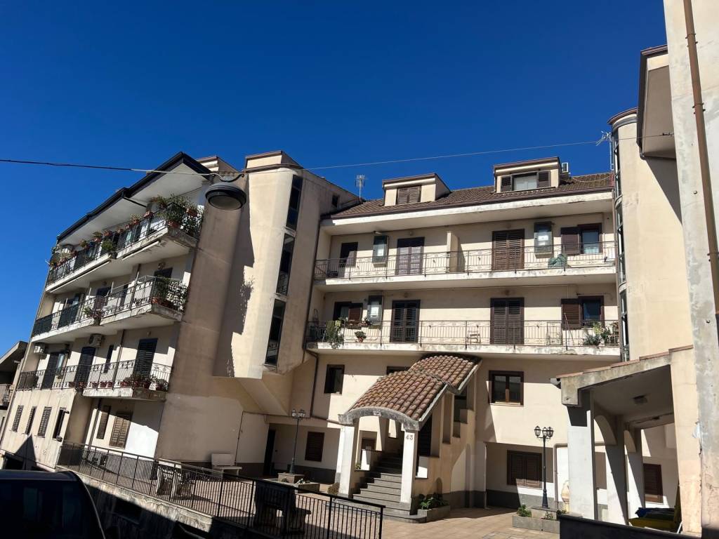 Appartamento a Vibo valentia in Corso Umberto I - Foto 2