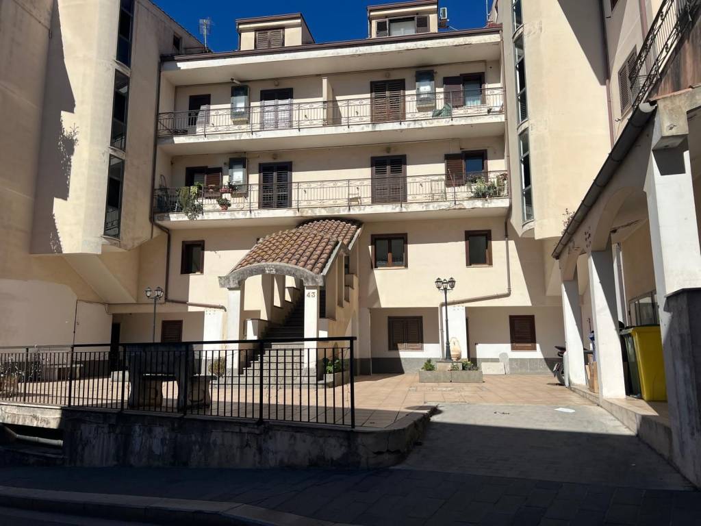 Appartamento a Vibo valentia in Corso Umberto I - Foto 3