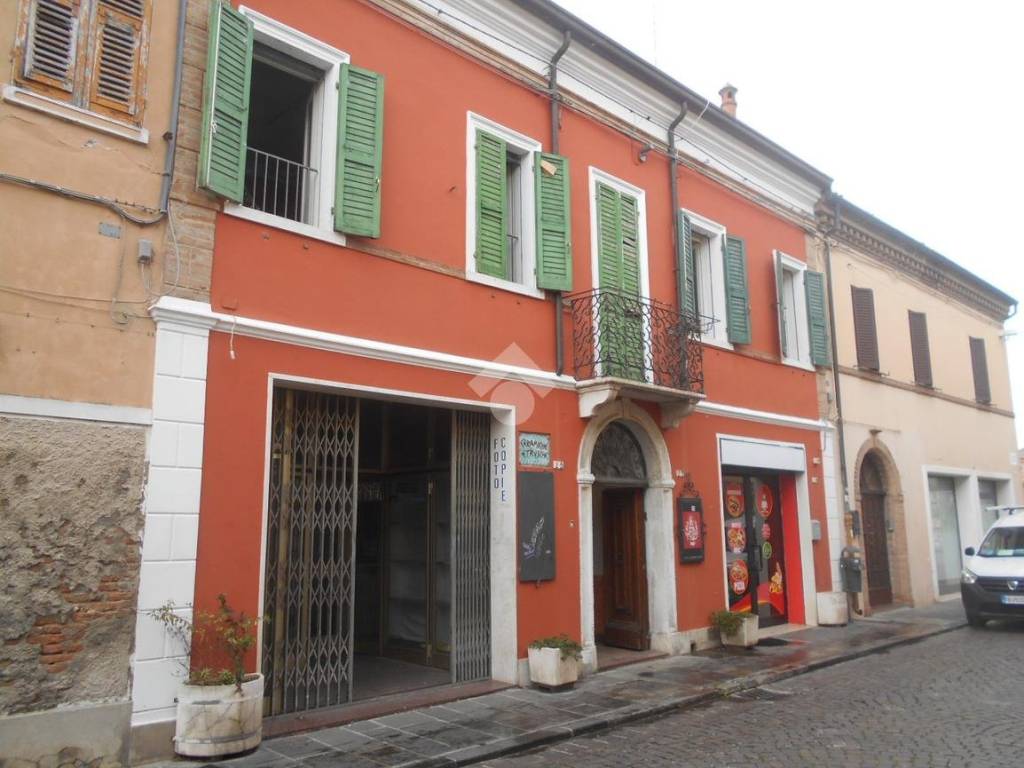 Immobile a Comacchio in piazza UGO BASSI, 25 - Foto 2