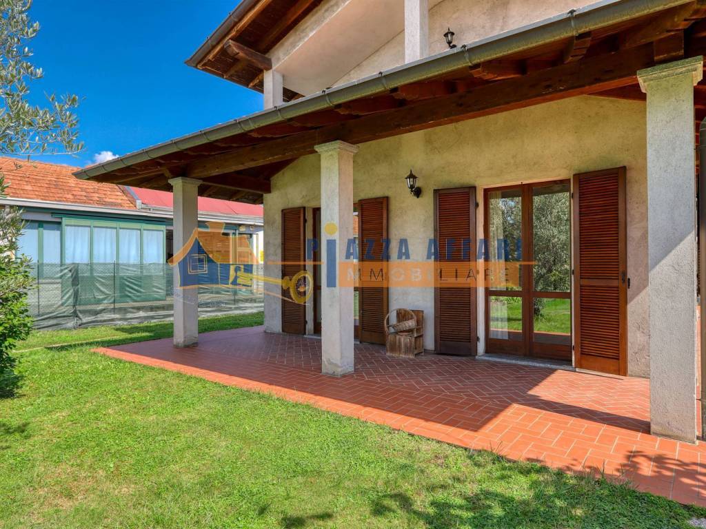 Villa a Carnago in via Matteotti - Foto 3
