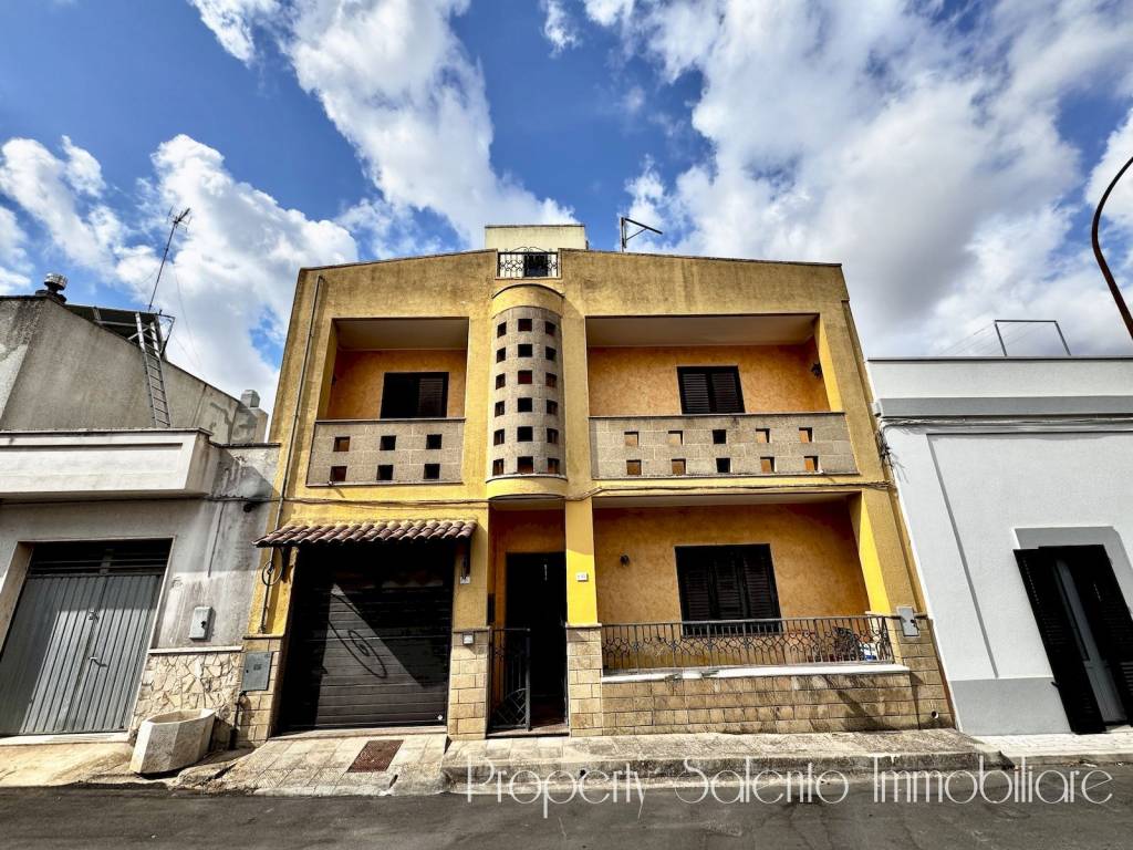 Villa a Ugento in Via Monsignor L. Pugliese, 93 - Foto 2