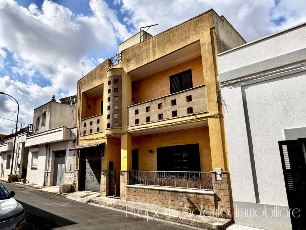 Villa a Ugento in Via Monsignor L. Pugliese, 93 - Foto 4