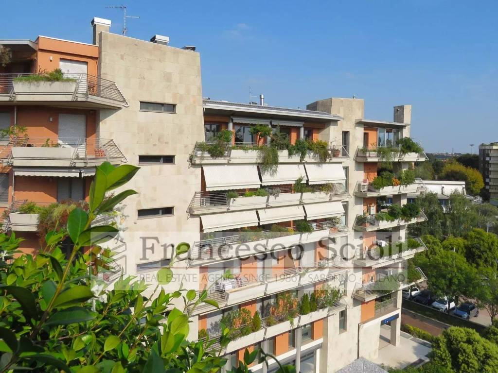 Appartamento a Saronno in Via Cesare Miola, 22 - Foto 2