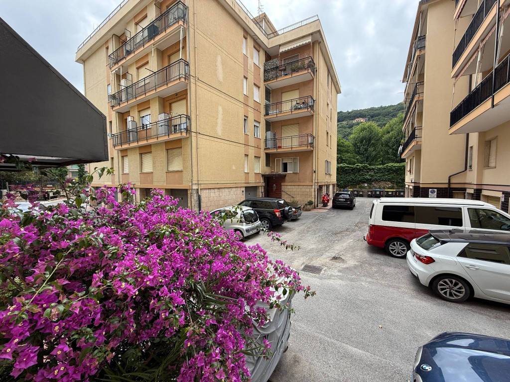 Appartamento a Finale ligure in Via Varese - Foto 4