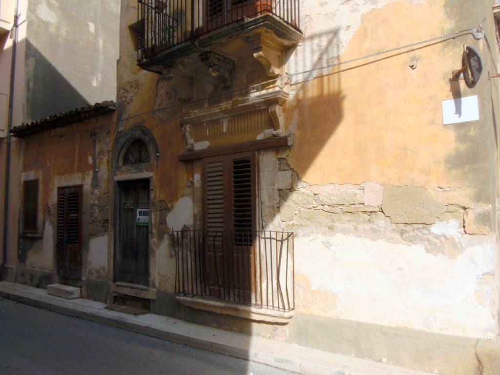 Casa indipendente a Santa croce camerina in Via Vincenzo Bellini, 21 - Foto 5