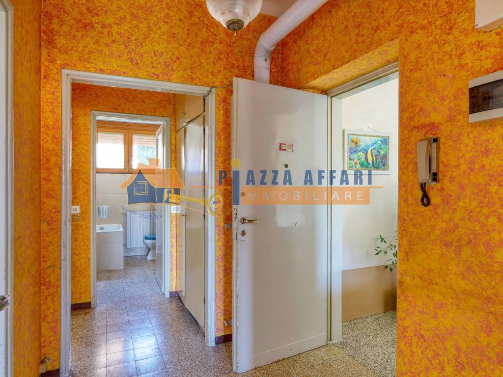 Appartamento a Carnago in via xxv Aprile - Foto 3