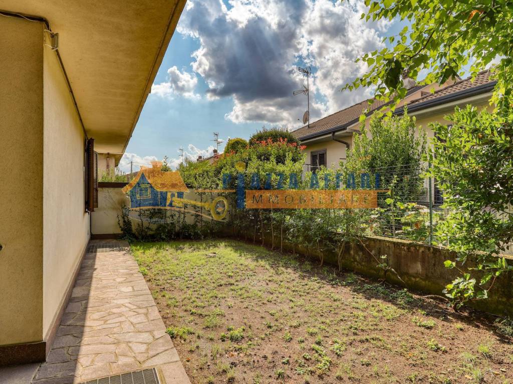 Villa a Samarate in Via Como - Foto 3