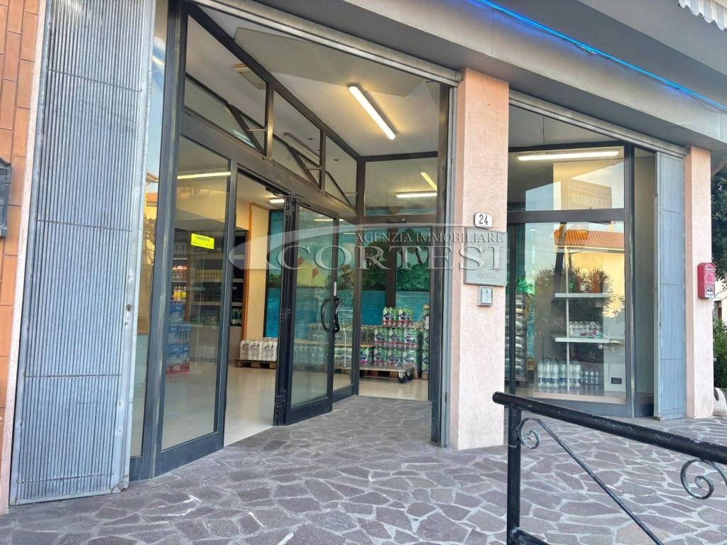 Immobile a Mondolfo in Viale della Repubblica, 24 - Foto 3