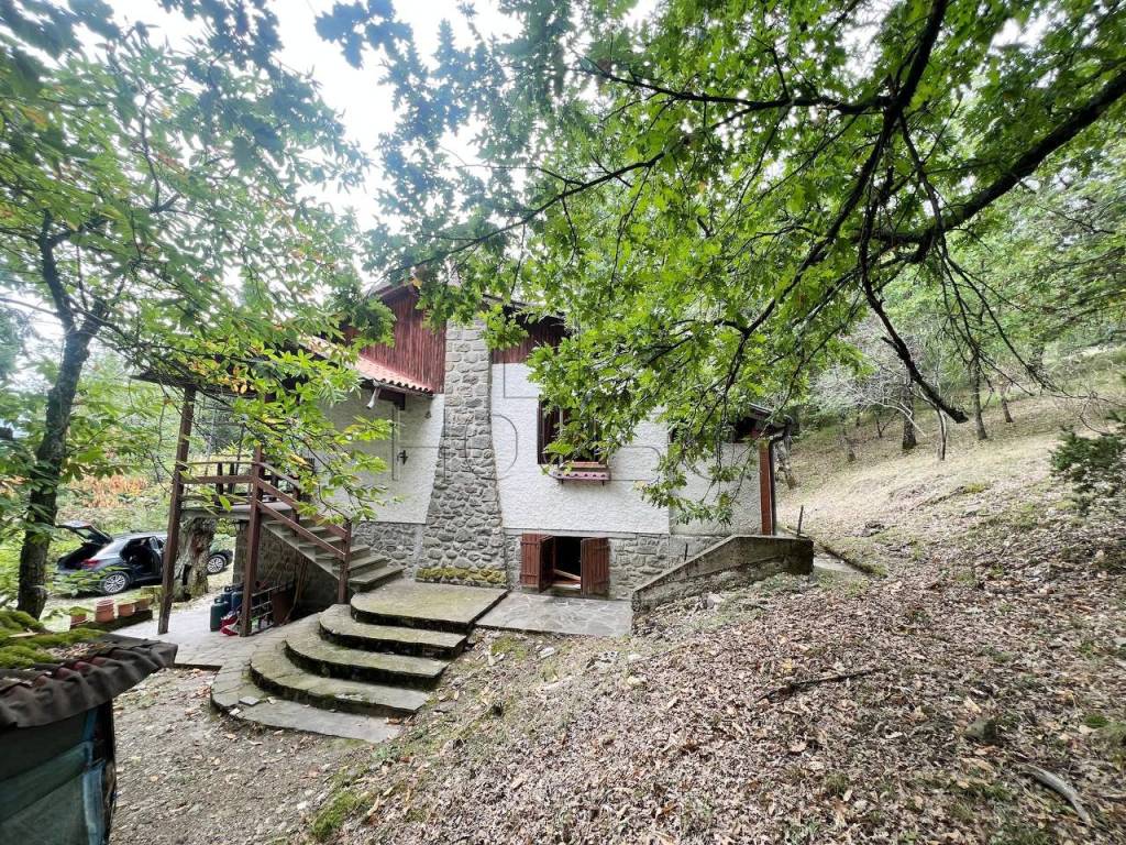 Villa a Caprese michelangelo in Via Faggeta - Foto 2