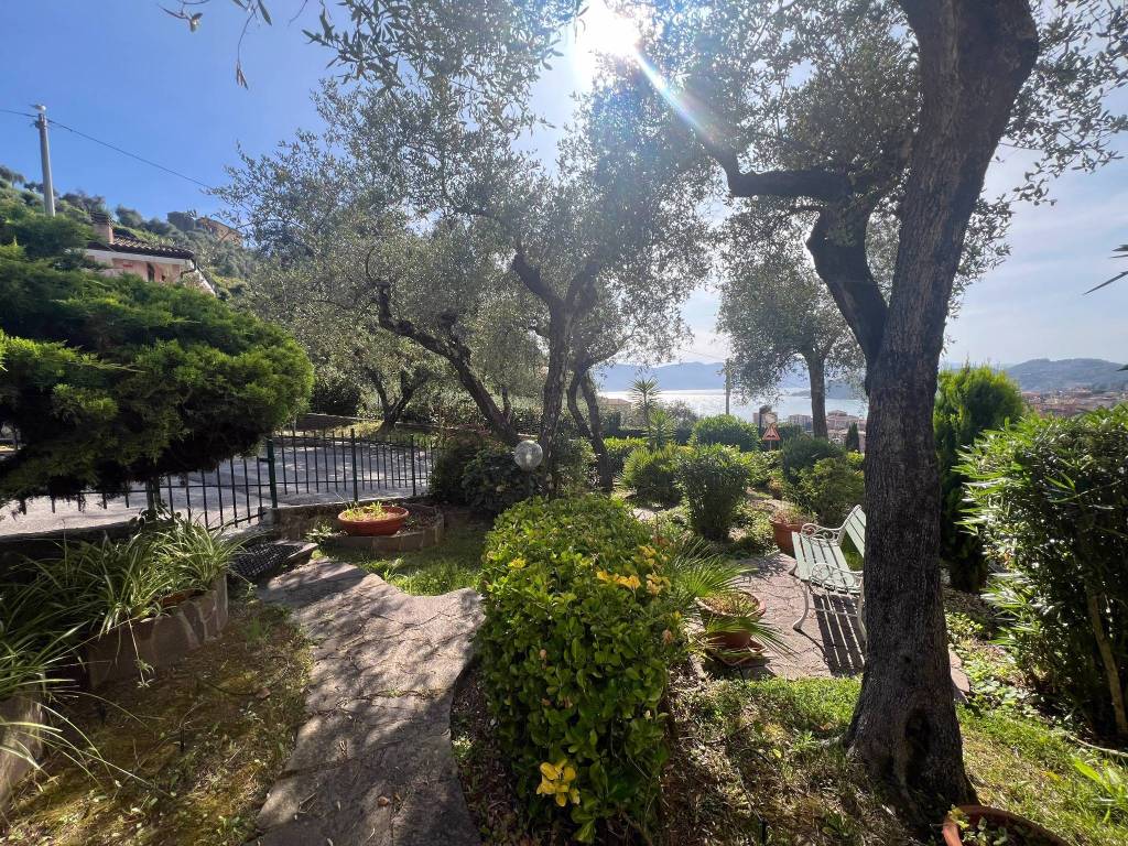 Appartamento a Lerici in Via Carbognano Traversa 3 - Foto 4